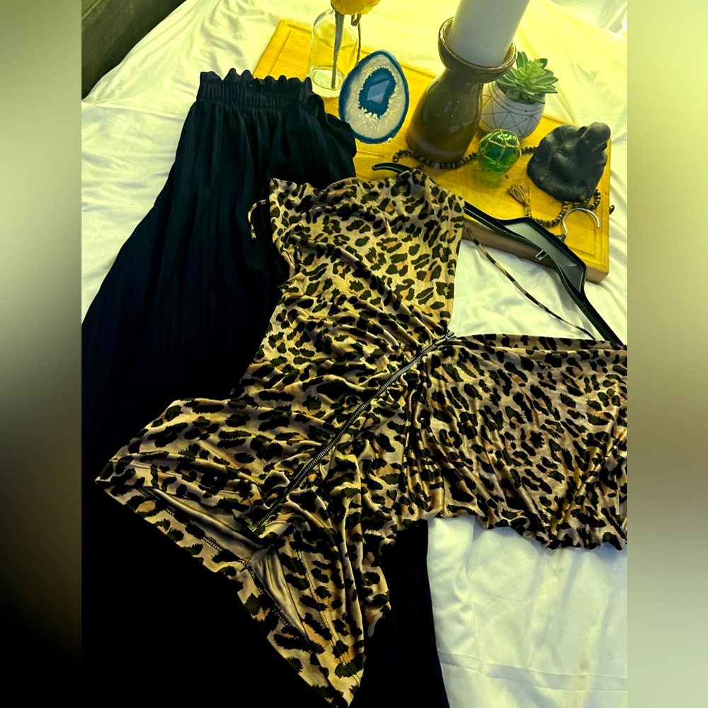 Awesome set! 2 great tops/ 1 pair of wide legged flowing pants